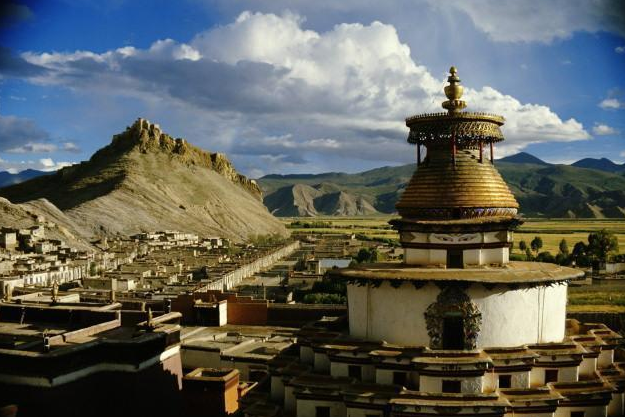 Day 4: Lhasa-Yamdroktso-Shigatse. (380km, about 8 hours’ driving) photo